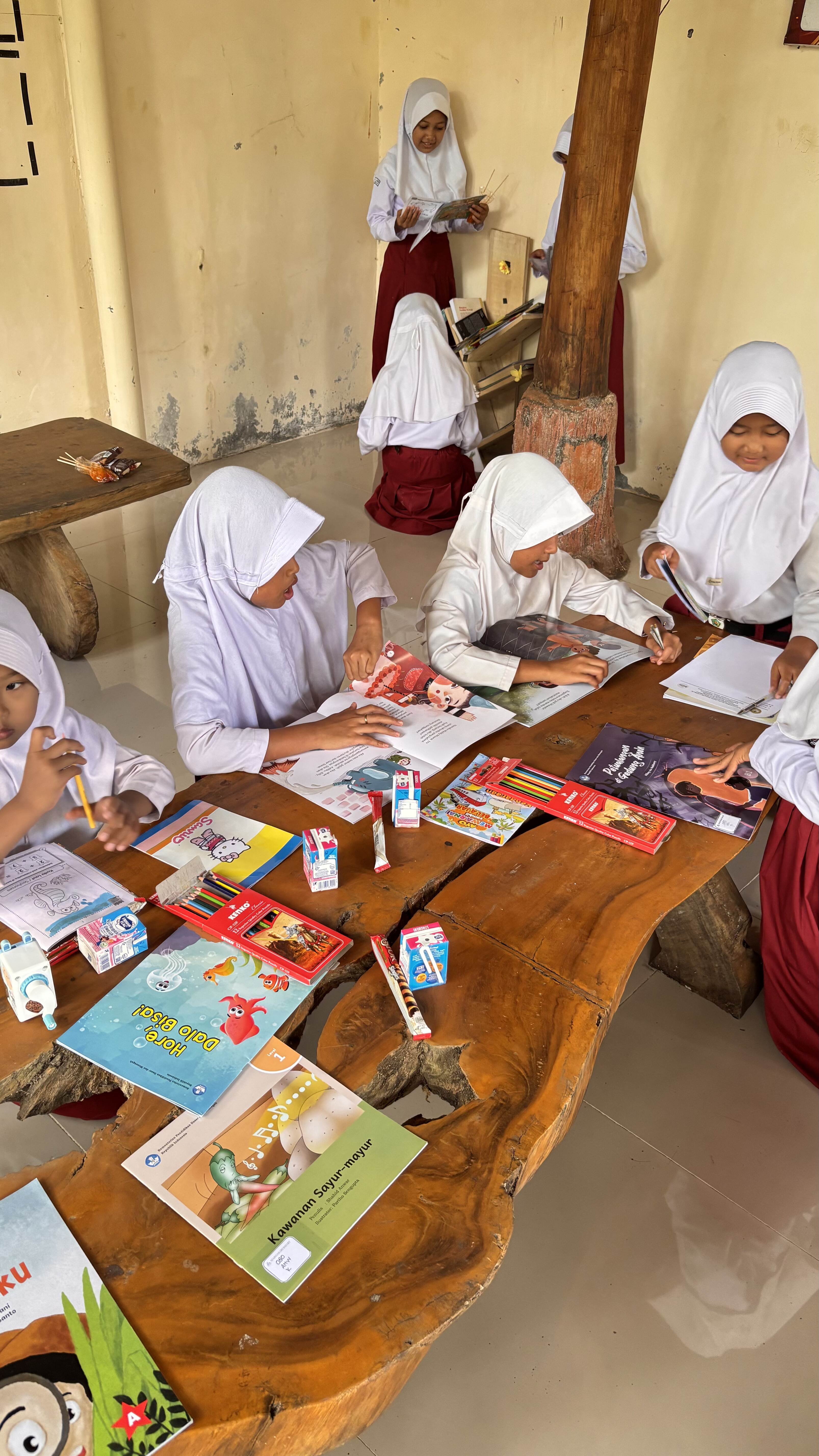 Dokumentasi Kunjungan Literasi ke Perpustakan atau Taman Baca Masyarakat — KKN Unsoed Margasari 2026
